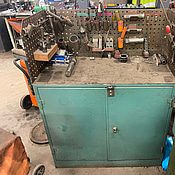 Verktygsbänk med skåp och lådor, utan verktyg