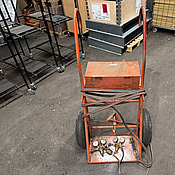 Svetsvagn, acetylengasregulatorer, syrgasregulatorer, orange