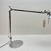 Skrivbordslampa Artemide Tolomeo. Ord. pris inkl. moms: ca 3500 kr.