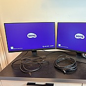 2 st 27-tums datorskärmar