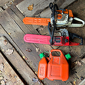 2 st. motorsågar Stihl och Jonsered