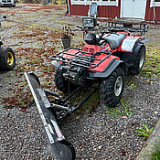 ATV Suzuki KingQuad 4WD, röd, snöplog