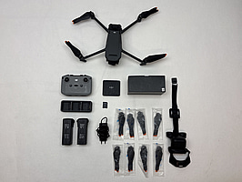 Drönare DJI Mavic 3, inkl. väska och diverse tillbehör