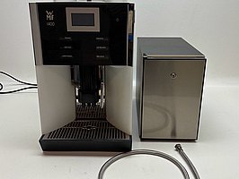 Kaffemaskin WMF 1400 och mjölkkyl Vitrifrigo FG 10l WMFE