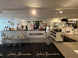 Musikutrustning, instrument m.m. Stort parti.