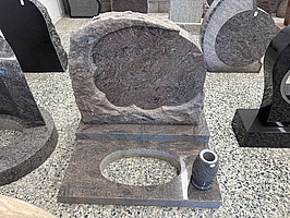 Gravsten | 90x70x90 cm