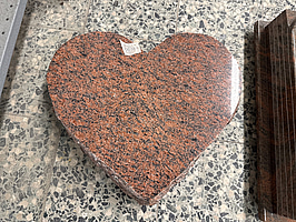 Gravsten | 42x40x9 cm