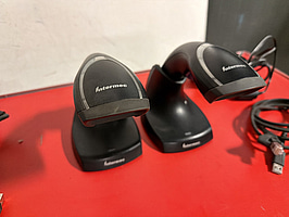 Barkodskanner Intermec SG20, två dockningsstationer