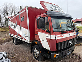 Skåplastbil Mercedes-Benz 1117, 1989, inrett boxutrymme  Mätarställning (km): 546101
