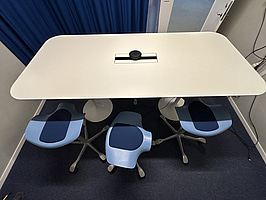 Konferensbord inkl. 6 st. stolar Håg