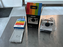 Polaroid Now - gen 2, kamera med extra film