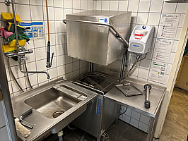 Diskhörna - diskmaskin inkl. diskbänkar