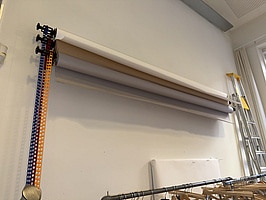 3st pappersbakgrunder på väggfäste