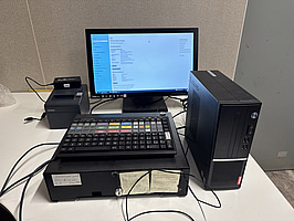 Kassadator IBM Lenovo med tillbehör