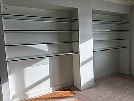 8 st. Hyllplan i glas, inkl. skenor