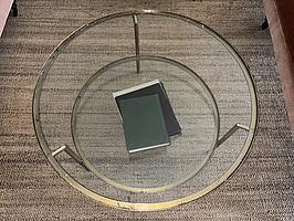 Soffbord i glas och mässing