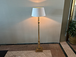 Golvlampa