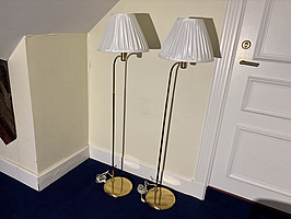 2 st. Golvlampor