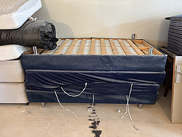 2 st. Sängar inkl. 2 st. bäddmadrasser