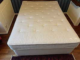 Säng inkl. bäddmadrass