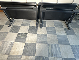 2 st. Höj- sänkbara skrivbord Ikea