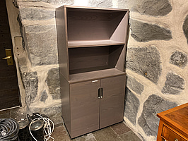 Skåp med hyllor, grått