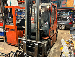 Desta 3,5 t dieseltruck ifrån 2002