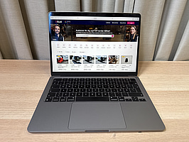 MacBook Air M2 2022, 8 GB RAM, 256 GB SSD