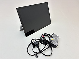 Bärbar dator Microsoft Surface Laptop Pro 7. OBS! Repor på skärmen