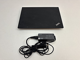 Bärbar dator Lenovo ThinkPad T14 14 tum. OBS! Repad skärm