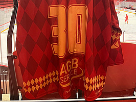 #30 HELA LAGET Signerar denna matchtröja oktoberfest - Kalmar HC