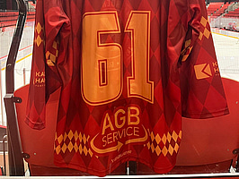#61 HELA LAGET Signerar denna matchtröja oktoberfest - Kalmar HC
