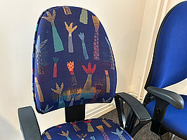 Kontorsstol, textil, bra skick