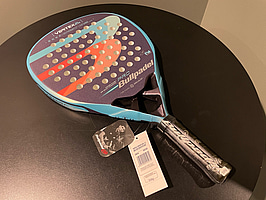 Padelracket Bullpadel - Vertex junior, 2022, ord. pris 495 kr