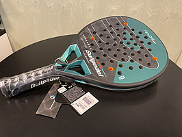 Padelracket Bullpadel Hack 04 Hybrid, 2025, ord. pris 2595 kr