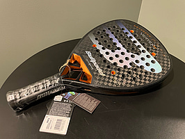Padelracket Bullpadel Vertex 04 Tello, 2025, ord. pris 2695 kr