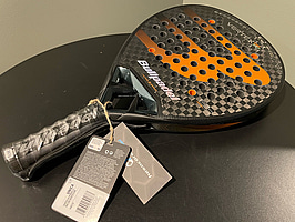 Padelracket Bullpadel Vertex 04 Hybrid 2025, ord. pris 2895 kr