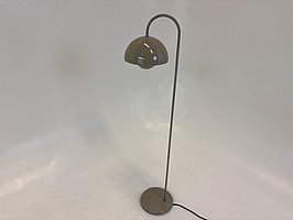 Golvlampa & Tradition Flowerpot VP12 Verner Panton. Ord. pris inkl. moms: ca 5223 kr