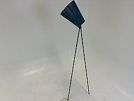 Golvlampa Oslo Wood. Ord. pris inkl. moms: ca 5990 kr