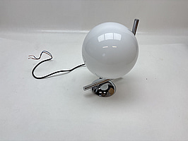Vägglampa Flos. Ord. pris inkl. moms:ca 5370 kr.