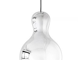 Taklampa Fritz Hansen Komplot Design, Calabash P2, Silver chrome. Ord. pris inkl. moms: ca 5799 kr.