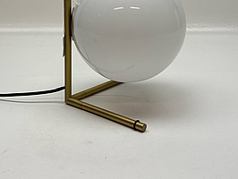Bordslampa Flos, IC Lights T1 Low mässing, Ord. pris inkl. moms: ca 5680 kr