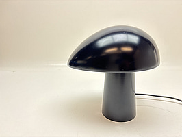Bordslampa Night Owl FRITZ HANSEN, svart. Ord. pris inkl. moms: ca 2799 kr