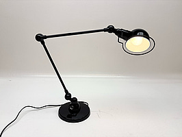 Skrivbordslampa Jielde Signal. Ord. pris inkl. moms: ca 4100 kr
