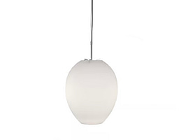 Taklampa Bsweden vit. Ord. pris inkl. moms: ca 3940 kr.