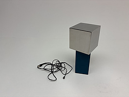 Skrivbordslampa &Tradition ATD7. Ord. pris inkl. moms: ca 3275 kr.