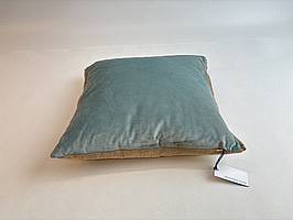 Soffkudde Designers Guild Velluto Duck Egg. Ord. pris inkl. moms: 1150 kr.