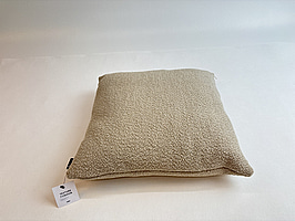 Soffkudde Hay Sand. Ord. pris inkl. moms: ca 1349 kr.