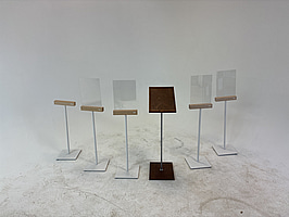 6 st. Skyltar på stativ, två olika modeller