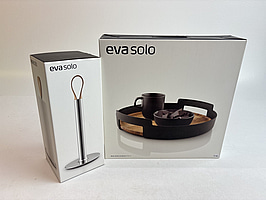 Serveringsbricka och hushållspappershållare Eva Solo. Totalt ord. pris inkl. moms: ca 1798 kr.